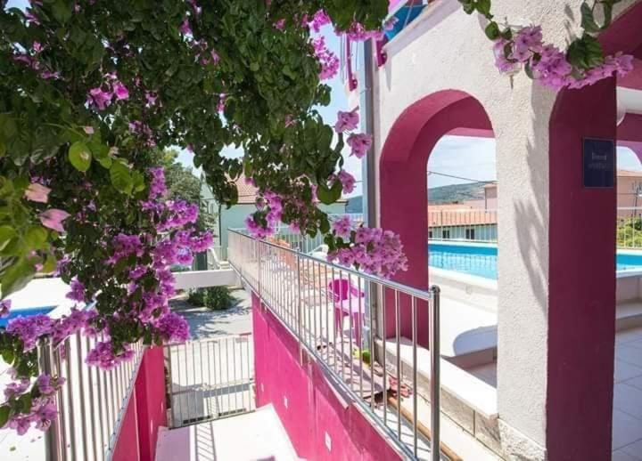 Villa Pinky And Superior Trogir Сегет-Враница Экстерьер фото